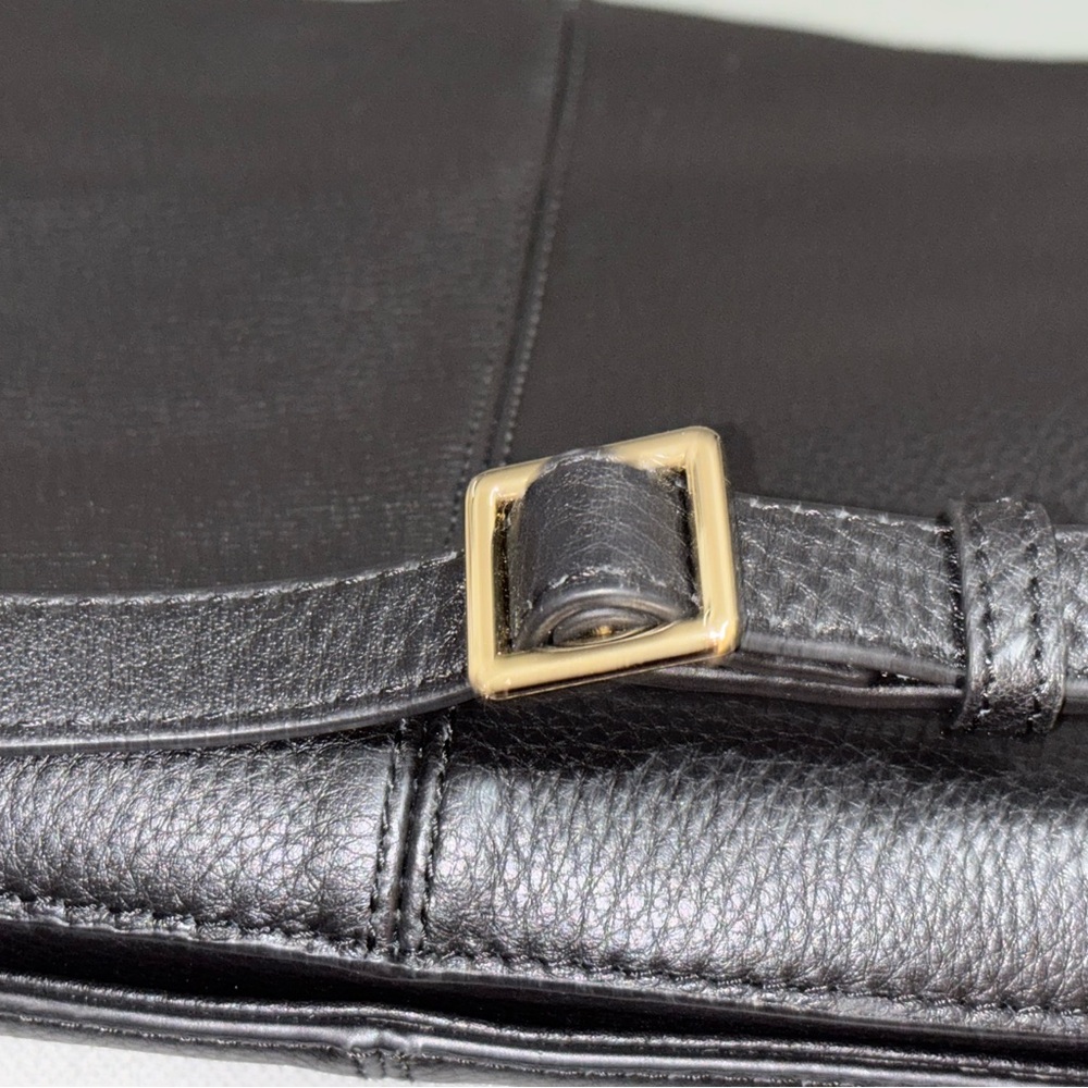 Black Leather Women’s Purse - Picture 8 of 13